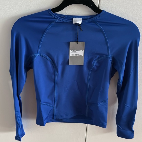 ❌SOLD❌Authentic Balenciaga Long Sleeve Fitted Top
Activewear - Medium NWT - Picture 3 of 5